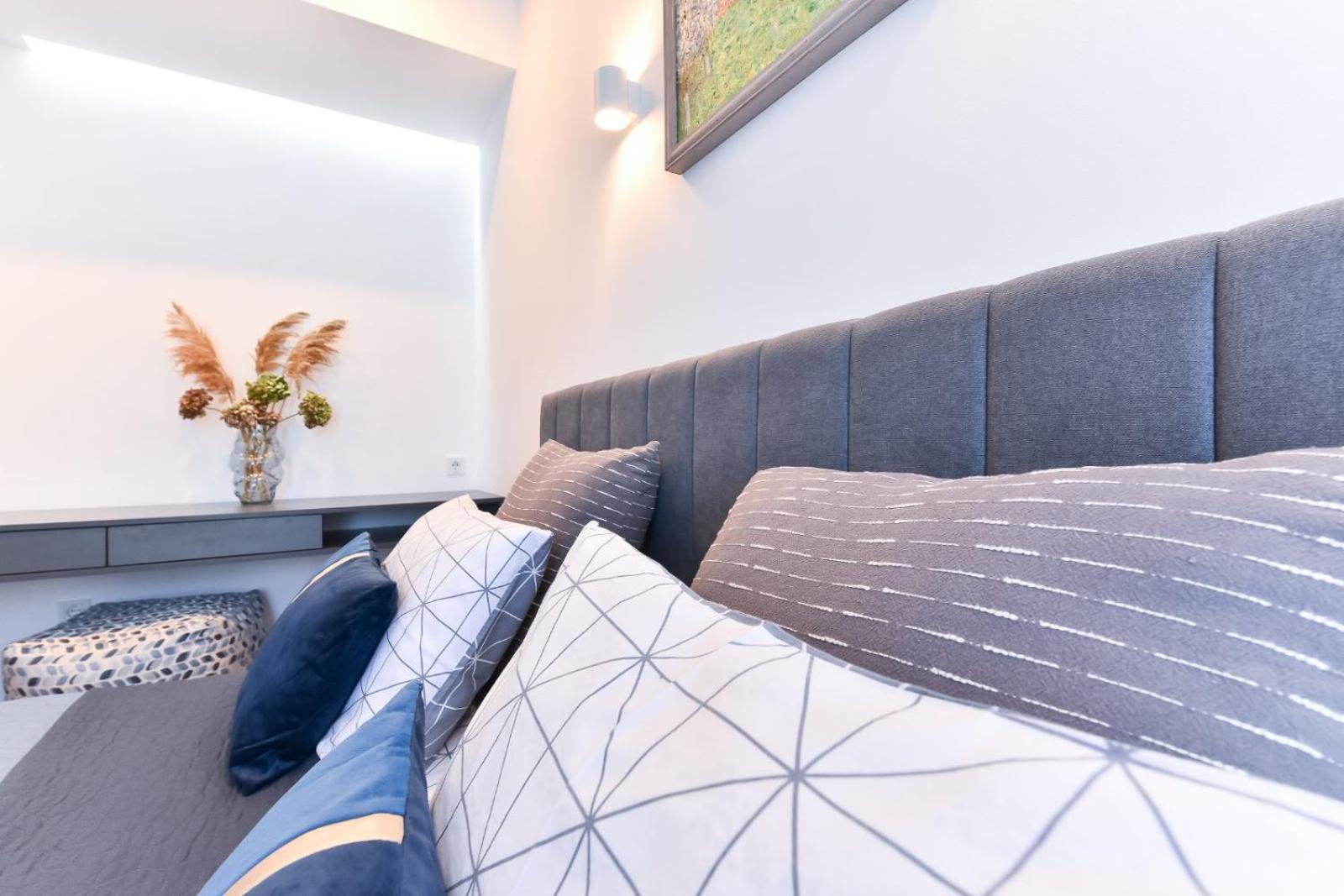 Lyana's One Bedroom Daire